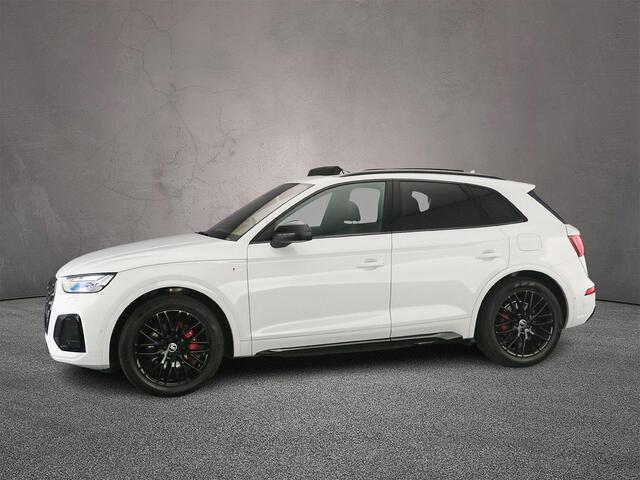Audi Q5 50 TFSI e S edition Competition | Trekhaak | Luchtvering | Adaptieve Cruise | Panorama Dak | Camera | B&O 3D | Head-up | City-pakket | Tour pakket | Stoelen-pakket |