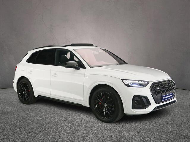 Audi Q5 50 TFSI e S edition Competition | Trekhaak | Luchtvering | Adaptieve Cruise | Panorama Dak | Camera | B&O 3D | Head-up | City-pakket | Tour pakket | Stoelen-pakket |