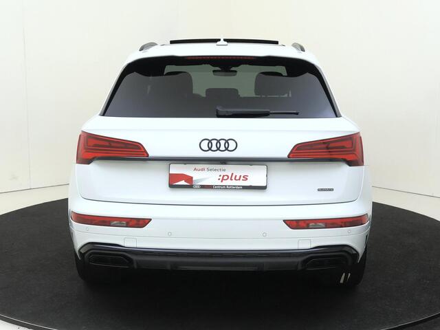 Audi Q5 55 TFSI e S edition Competition | SoH 98% | Panoramadak | Trekhaak | Head-up display | Lederen bekleding 'Valcona' | Bang & Olufsen | 360 camera | Parkeerassistent |