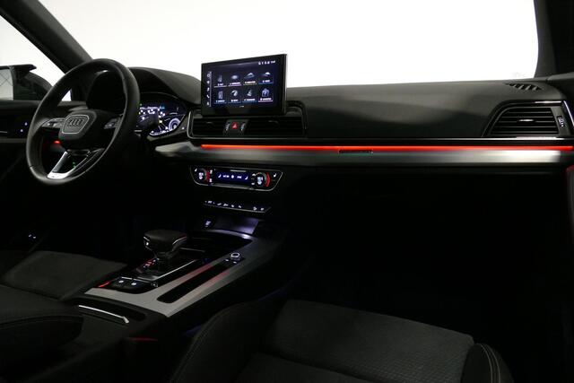 Audi Q5 Sportback 50 TFSI e S edition Competition / S-Line / SQ5 Diffuser / Maxton Design Bodykit V.2 / Panoramadak / Matrix LED / Rondomzichtcamera / Ambienteverlichting / Apple Carplay - Android Auto / Stoelverwarming / Audi Sound System / Dodehoek detectie / A