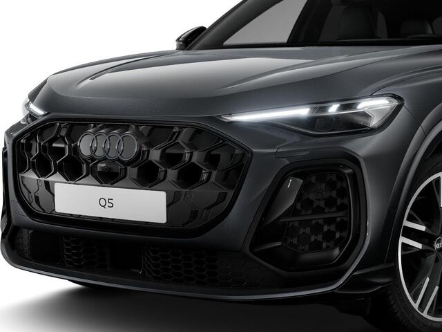 Audi Q5 S edition Competition (B10) e-hybrid 270 kW / 367 | Direct Leverbaar | Panoramadak | Stoel-verkoeling/verwarming | Matrix | Leder |