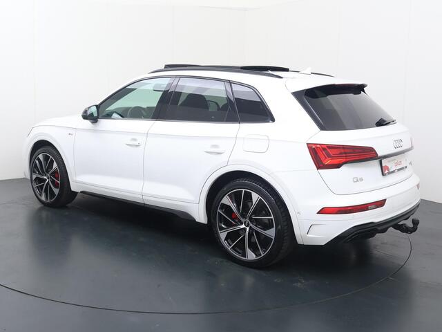Audi Q5 55 TFSI e S edition | 367 PK | SoH 89% | Trekhaak wegklapbaar | Panoramadak | Luchtvering | Adaptive cruise control | Matrix LED koplampen |