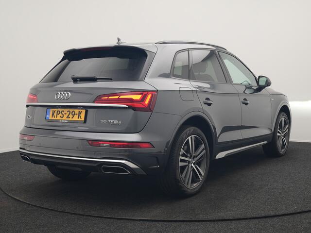 Audi Q5 55 TFSI e S Line PHEV 367pk Dealer O.H. | Trekhaak Af Fabriek | 360 Camera | Alcantara Sportstoelen Verwarmd | Cruise Control | Keyless | Sfeerverlichting | Virtual | Navigatie | DAB | 20"L.M | Plug In Hybrid |
