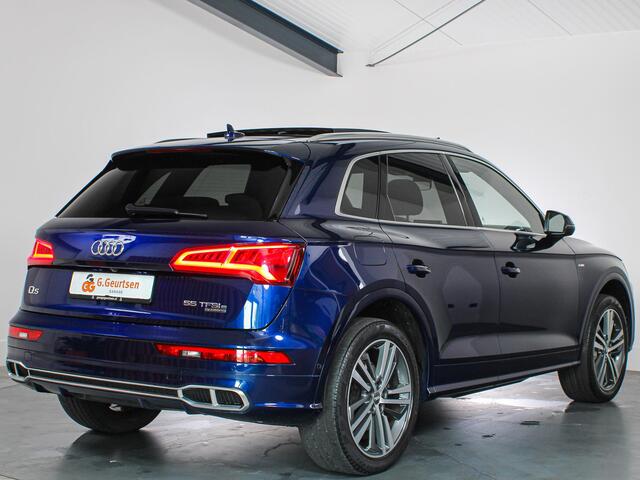 Audi Q5 55 TFSI e quattro Competition Panoramadak, Luchtvering, Trekhaak, RS-Stoelen, ACC