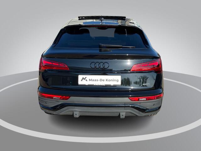 Audi Q5 Sportback 50 TFSIe 220kW/299PK S Line · Panoramadak · Camera · Apple/Android Car Play · Stoelverwarming · Drive select · Leder/stof