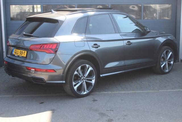 Audi Q5 50 TFSI e quattro S edition Panoramadak, Cruise, Climate, Camera, 21'' LM Velgen
