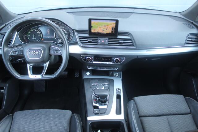 Audi Q5 50 TFSI e quattro S edition Panoramadak, Cruise, Climate, Camera, 21'' LM Velgen