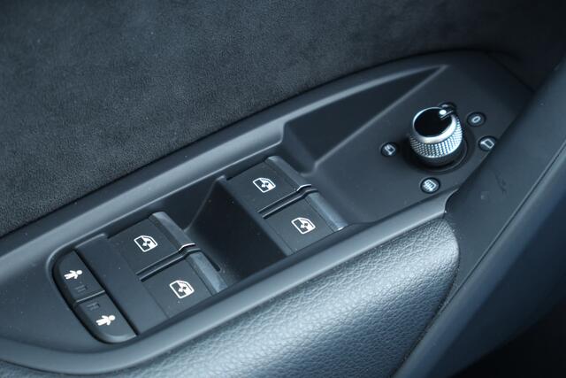 Audi Q5 55 TFSI e quattro Competition / Luchtvering / Pano dak / Trekhaak / Enz., enz.