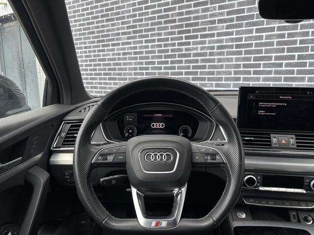 Audi Q5 55 TFSIe S-Edition | Zwart Optiek | Lichtmetalen Velgen 20 inch | Dinamica-Leder Bekleding | Matrix-LED Koplampen | Dodehoekdetectie | Privacy Glas | MMI Navigatie | Elektrische Achterklep | Achteruitrijcamera | Parkeersensoren | Virtual Cockpit | Plug-in Hybrid (PHEV)