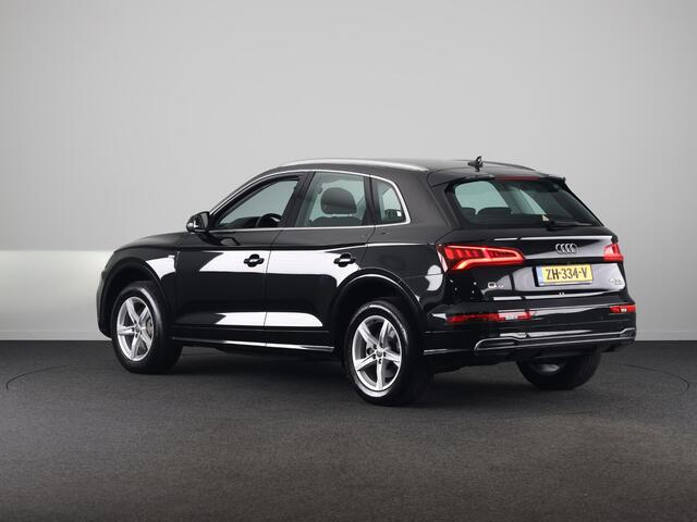 Audi Q5 45 TFSI quattro S edition 245pk S-tronic | Navigatie | Parkeercamera | Sportstoelen | 18 inch Lichtmetalen velgen | Parkeersensoren voor en achter