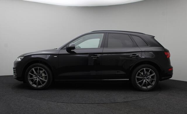 Audi Q5 55 TFSI e quattro Competition 2019 S-Line | Lederen bekleding | Cruise control | Trekhaak | Climate control | PDC | Xenon LED | DAB | Keyless | Luchtvering | Stoelverwarming |