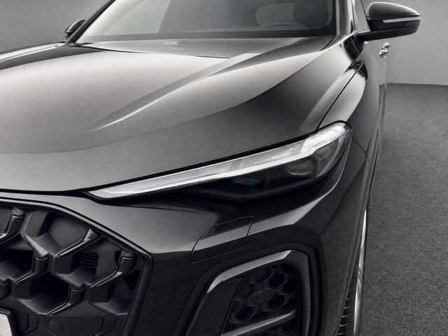 Audi Q5 2.0TFSIe-hybrid 220kW/299PK quattro S Line · Panoramadak · Trekhaak · 360°Camera + Parkeersensoren · Leder · Garantie t/m 17-05-2030 of 120000km.
