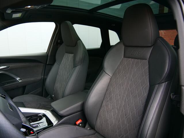Audi Q5 2.0 TFSI e-hybrid quattro S edition 299Pk Automaat / NIEUW MODEL Stoelverwarming / Pano-dak / Adaptive Cruise / Camera's