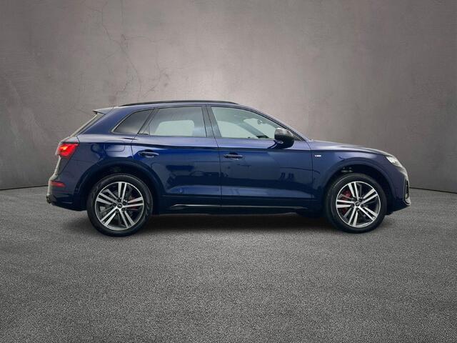 Audi Q5 55 TFSI e 367PK Quattro S edition | Panoramadak | Trekhaak | Alcantara | Elekt.voorstoelen | Ambient-Light | Privacy-Glas | City/Tour-Pack | Matrix |
