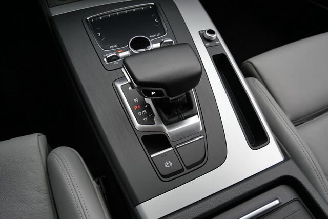 Audi Q5 55 TFSI e Quattro Competition | Head-Up | B&O | 360º | Trekhaak | 21'' | Keyless | Adap.Cruise