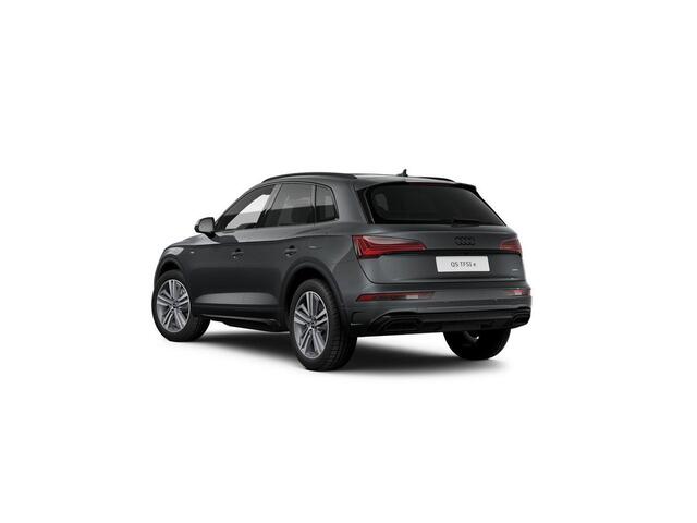 Audi Q5 50 TFSI e S edition 299PK | Panorama dak | S-line in & exterieur | Zwart optiek | Clima |