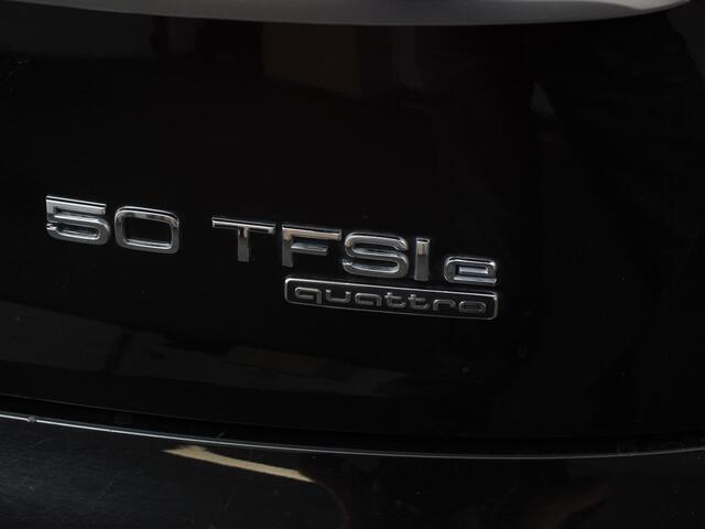 Audi Q5 50 TFSI e quattro S edition Climate control Adaptieve cruise control Led Apple Carplay/ Android Auto Parkeersensoren Verwarmde voorstoelen Keyless Lane assist Lichtmetalen velgen