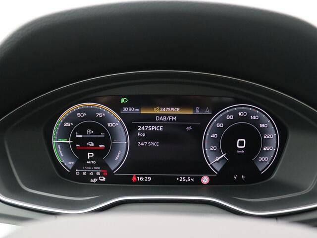 Audi Q5 Sportback 55 TFSI e S edition Competition 367PK S-Tronic SOH 94%, Pano-Schuifdak, Trekhaak, S-Line, Memorystoel, 21" LM Velgen, Side Assist, Keyless, Elektr. Achterklep, Achteruitrijcamera, Head-up display,