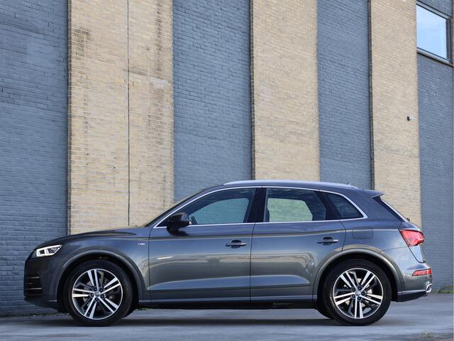Audi Q5 55 TFSI e quattro Competition S-line | Luchtvering | ACC | Dealer onderhouden |