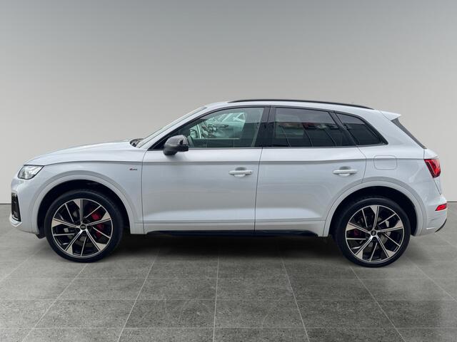 Audi Q5 50 299pk TFSI e S edition Competition Exclusive Kleur | Stoelverwarming voorin | Glazen panoramadak