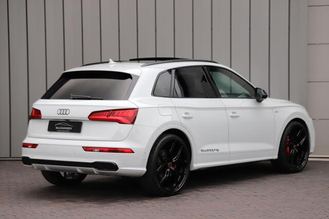 Audi Q5 55 TFSI e quattro Competition | 367PK | Luchtvering | Keyless-go | Pano | Sfeerverlichting | Acc | Virtual-cockpit | Standkachel | 2020.