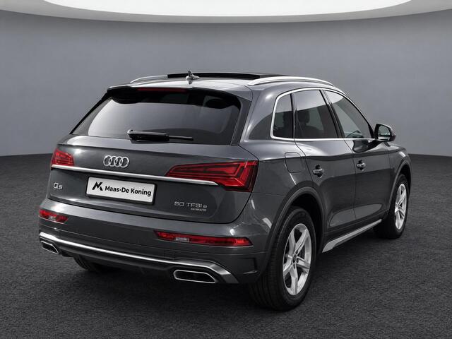 Audi Q5 50 TFSIe 299pk S-tronic S edition · Panoramadak · Camera · Matrix LED · Apple/Android Car Play · Elek. Achterklep ·