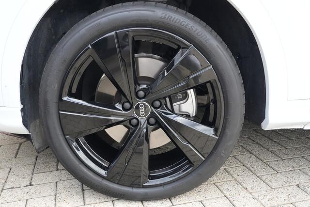 Audi Q5 Sportback 2.0 TFSI e-hybrid quattro S edition Sportback | 299PK | Pano | 360° | 21" | Keyless | S Line | Tech Plus | Audi Q5 Sportback S edition 299 PK Plug-in Hybrid met 2.0 viercilinder, panoramadak, 360° camera, 21-inch lichtmetalen velgen, Keyless Entry, adaptieve LED-koplampen, adaptieve cruise control
