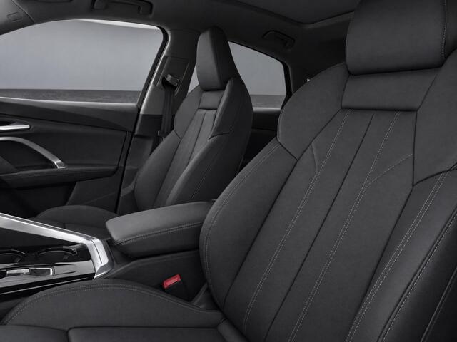 Audi Q5 Sportback 2.0 TFSI e-hybrid quattro Advanced edition 299 PK · Techniekpakket plus · Panorama-glasdak · Trekhaak, elektr. wegklapbaar