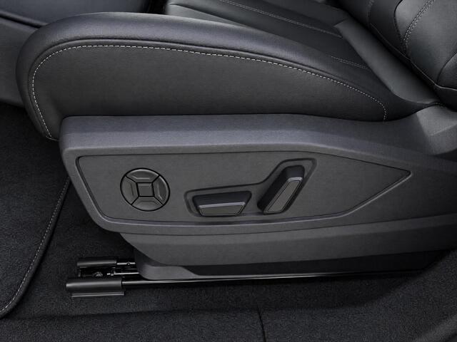 Audi Q5 Sportback 2.0 TFSI e-hybrid quattro Advanced edition 299 PK · Techniekpakket plus · Panorama-glasdak · Trekhaak, elektr. wegklapbaar