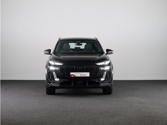 Audi Q6 S Edition e-tron perf 225kW/306pk 100Kwh Hatchback Audi Q6 e-tron S edition performance 100 kWh Omgevingscamera's, adaptive cruise control, ledkoplampen plus, stoelverwarming voor en achter, comfortpakket