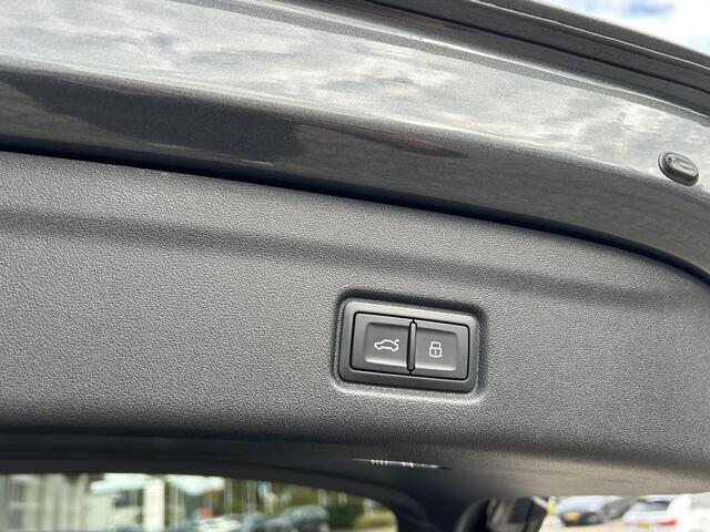 Audi Q6 e-tron S edition (B1) e-tron perf 100Kwh 225 kW / 306 PK | Panoramadak | Adaptieve Cruise Control | Stuurwielverwarming | Stoelverwarming voor-achter | Memory Seats | Elektrische Stoelen |