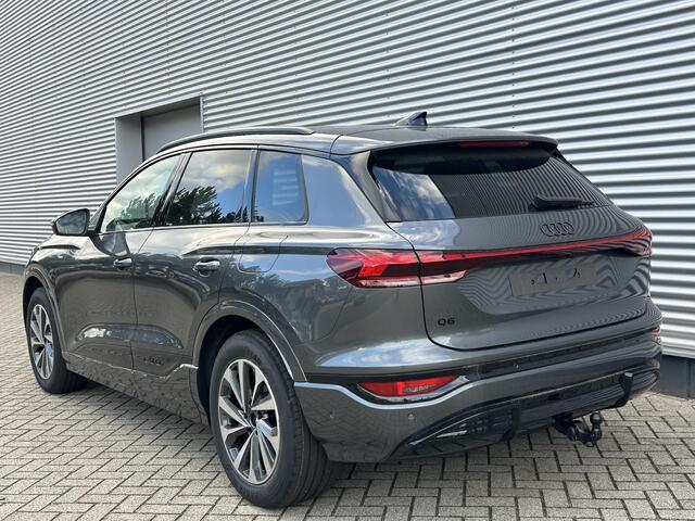 Audi Q6 e-tron Advanced edition (B1) e-tron perf 100Kwh 225 kW / | Stuurwielverwarming | Trekhaak | Elektrische Stoelen | Adaptieve Cruise Control | Matrix Verlichting |
