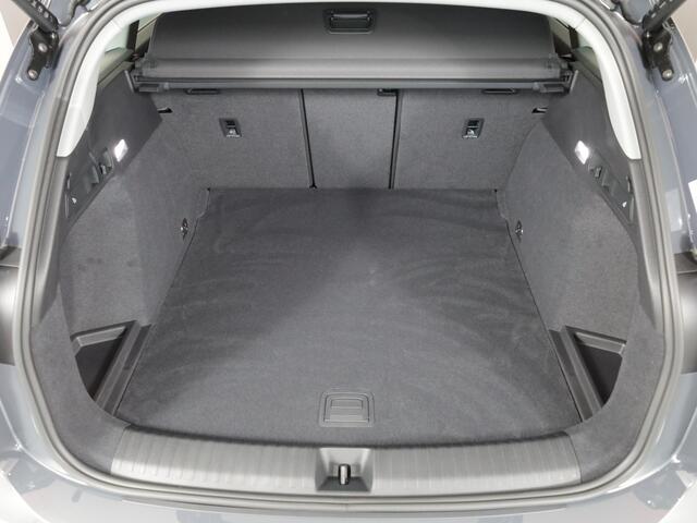 Audi Q6 e-tron Advanced edition e-tron perf 225kW/306pk 100Kwh Ha Tech Plus pakket, sportstoelen met leder, bumpers in kleur carrosserie, omgevingscamera's