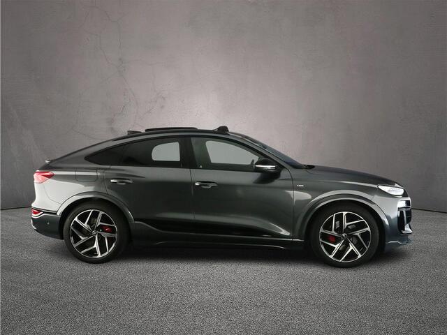 Audi Q6 Sportback e-tron S Edition quattro 100 kWh | Pano | B&O | Luchtvering | Trekhaak | Tech Pro | Keyless | Martrix | MMI Pro | Stuurverwarming | Matrix | S Line |