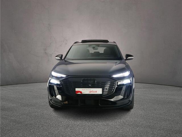 Audi Q6 e-tron S edition 100 kWh | Trekhaak | B&O | Headup | Pano | Matrix | ACC | Luchtvering | MMI pro |