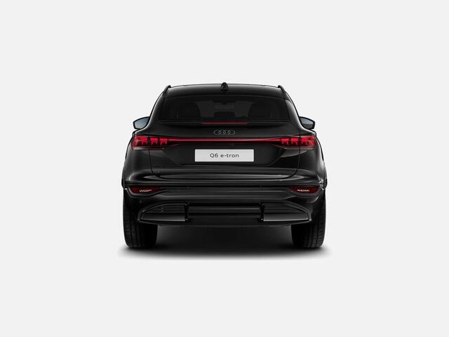 Audi Q6 Sportback e-tron S edition performance 100 kWh 306 PK · Glazen panoramadak · Tech pro · Adaptieve luchtvering