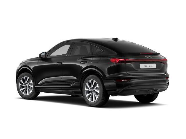 Audi Q6 Sportback e-tron Advanced edition 83 kWh 252 PK · Sportstoel lederen bekleding · Winterpakket · Trekhaak elek. wegklapbaar