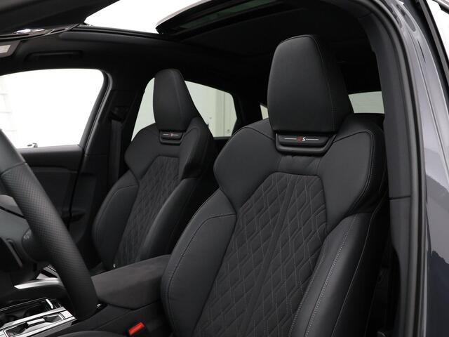 Audi Q6 Sportback e-tron S edition performance 100 kWh / 306pk · SOH 97,5% · Panoramadak · 360 Camera · Inklap. Trekhaak · Stuur- & Stoelverwarming · Elek. Voorstoelen + Geheugen & Massage · Garantie t/m 17-06-2030 of 100.000km