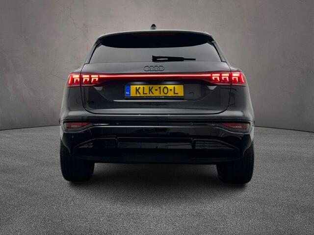 Audi Q6 e-tron S-edition performance 306PK 100 kWh | Trekhaak | Luchtvering | Head-Up | 21-Inch | B&O | Top-View | MMI-Pro | Stoelverwarming voor + achter |