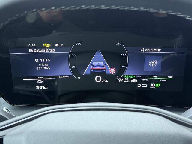 Audi Q6 e-tron S edition performance 100 kWh Matrix led koplampen / Rondomzicht camera / Luchtvering / Stuurwiel verwarmd / Voorstoelen verwarmd / Achterstoelen verwarmd