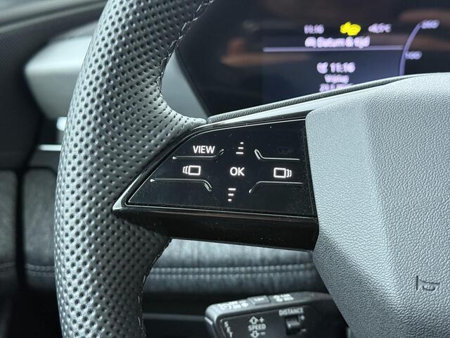 Audi Q6 e-tron S edition performance 100 kWh Matrix led koplampen / Rondomzicht camera / Luchtvering / Stuurwiel verwarmd / Voorstoelen verwarmd / Achterstoelen verwarmd