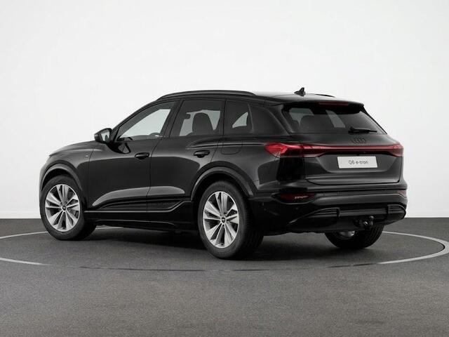 Audi Q6 e-tron S edition e-tron 83 Kwh 252 pk | Trekhaak, mechanisch draaibaar | Exterieurpakket zwart | Warmtewerend glas donker tint | Audi drive select |