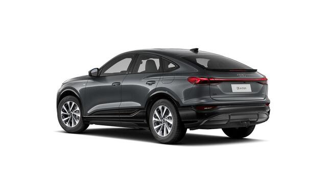 Audi Q6 Sportback e-tron S edition quattro 100 kWh | Panoramadak | Trekhaak | 21 inch velgen | Bang & Olufsen | Sportstoelen Plus | Head-up display | Warmtepomp | 360 camera | Stoelverwarming voor en achter |