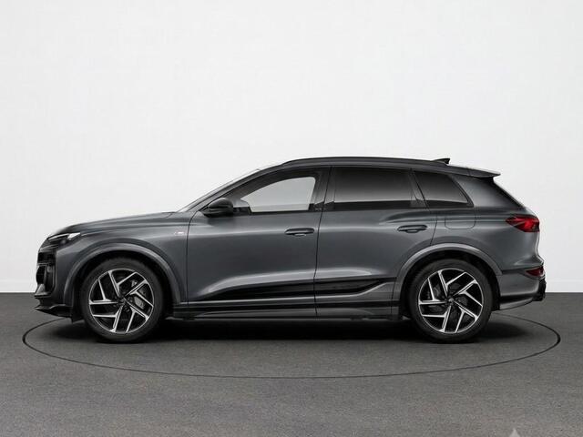 Audi Q6 e-tron S edition 83 Kwh 252 pk | Glazen panoramadak | Trekhaak, mechanisch draaibaar | Exterieurpakket zwart | Warmtewerend glas donker tint |