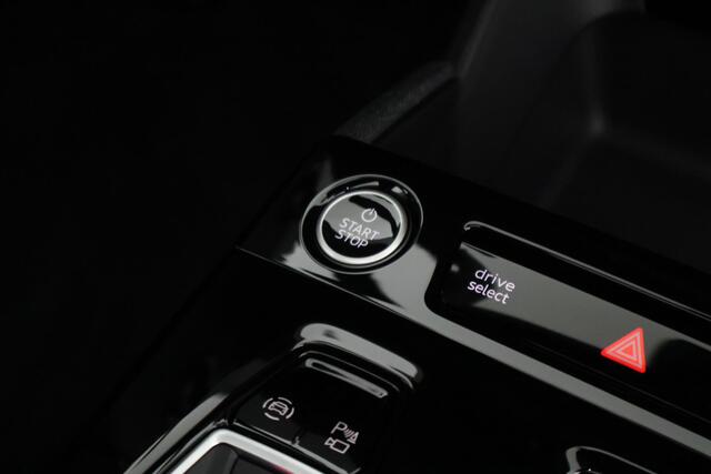 Audi Q6 306pk S edition performance 100 kWh Trekhaak Panoramadak B&O 360Camera Matrix HUD Keyless S-Line