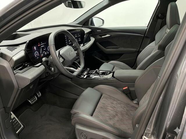Audi Q6 e-tron S edition quattro 100 kWh 385pk | Panoramadak | Luchtvering | B&O Audio | Elektisch verstelbare voorstoelen | Geheugen bestuurderstoel | Head up Display