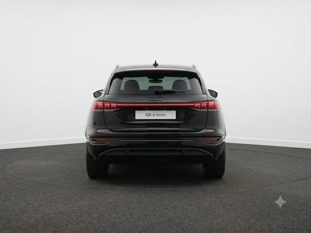 Audi Q6 e-tron S edition quattro 100 kWh 388pk | Panoramadak | Luchtvering | S-line interieur | Lederen bekleding |