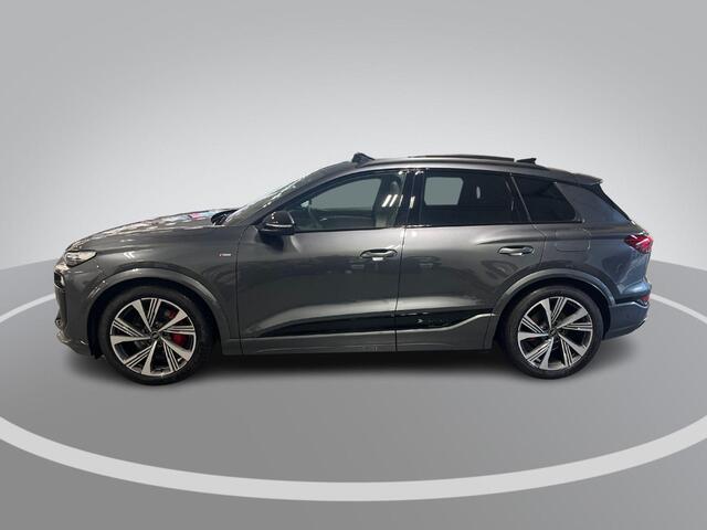 Audi Q6 e-tron S edition performance 100 kWh 306pk · SOH 97,9% · Panoramadak · 360 Camera · Inklap. Trekhaak · Luchtvering · B&O Sound · Head-Up Display · Garantie t/m 15-03-2031 of 100.000km