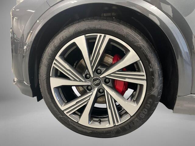 Audi Q6 e-tron S edition performance 100 kWh 306pk · SOH 97,9% · Panoramadak · 360 Camera · Inklap. Trekhaak · Luchtvering · B&O Sound · Head-Up Display · Garantie t/m 15-03-2031 of 100.000km