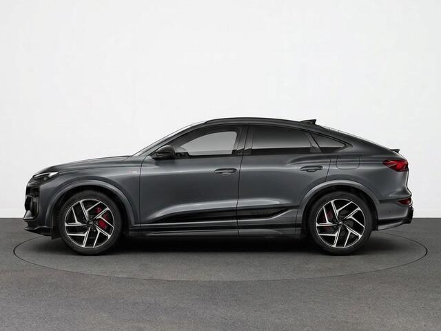 Audi Q6 Sportback e-tron S edition e-tron 83Kwh 252 pk | Glazen panoramadak | Trekhaak, mechanisch draaibaar | Exterieurpakket zwart | S line zwart leder-kunstleder |